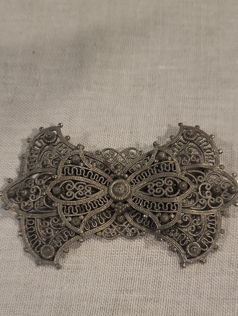 Source Unknown Silver Filigree Lace-Style Brooch